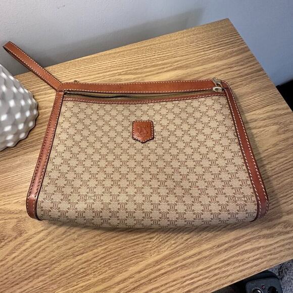 ✨ Vintage Celine Macadam Clutch – Timeless Parisian Elegance ✨ - Picture 1 of 6